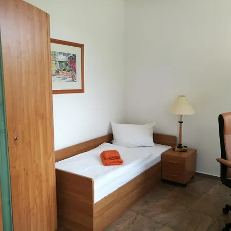 Hostel Wohnen Auf Zeit Nahe Leipziger Messe Leipzig